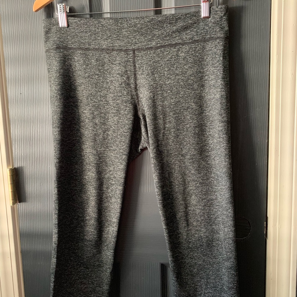 2/$25 Under Amour Crop Pants
